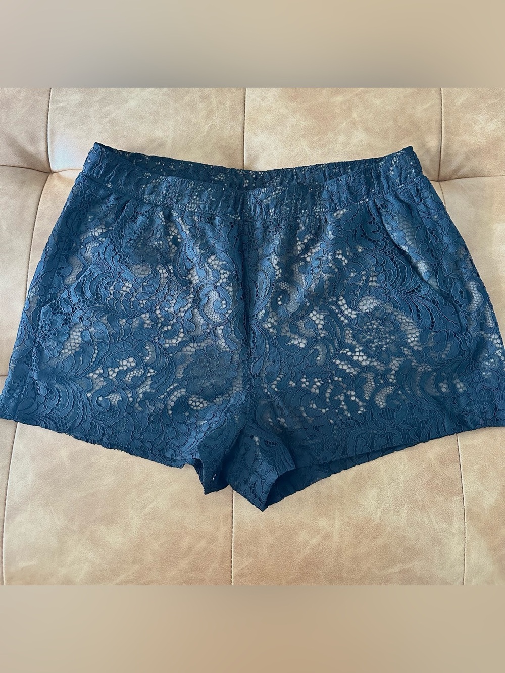BCBGMAXAZRIA Black Lace Shorts Size S
